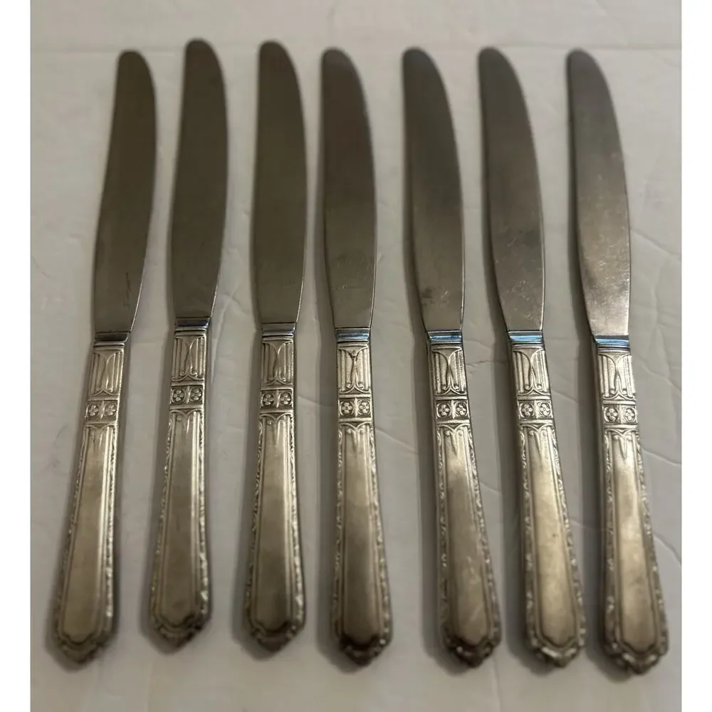 Antique Wallco Sectional A1+ Silver plate Carlton Set (7) Art Deco Grille Knives